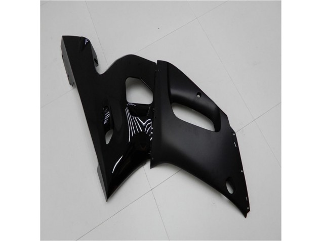 Carenado Yamaha R6 98-02 - Brillante Negro Mate Carenado Yamaha R6 98-02 - Brillante Negro Mate